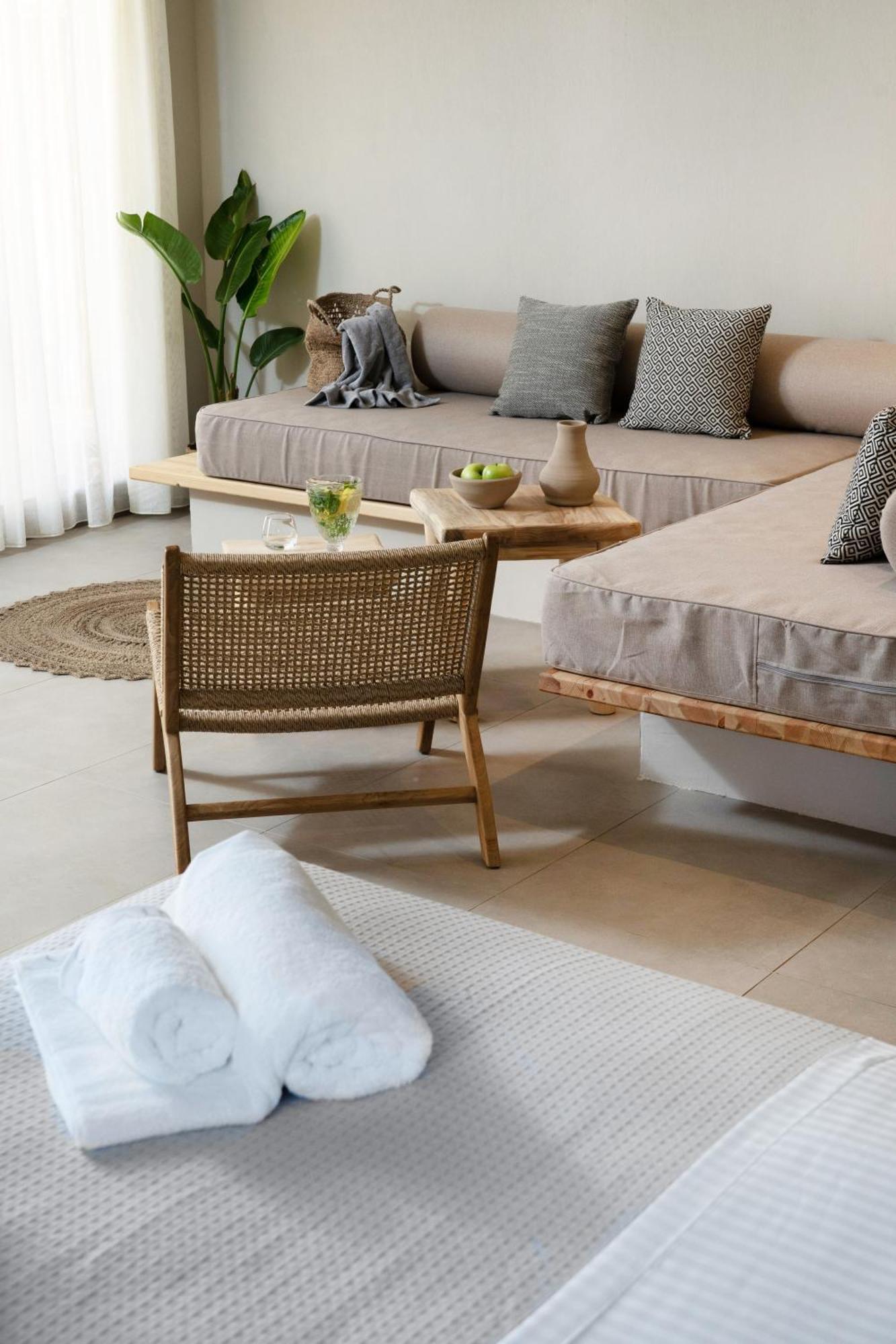 Amo Golden Suites Chrysi Ammoudia Exterior foto